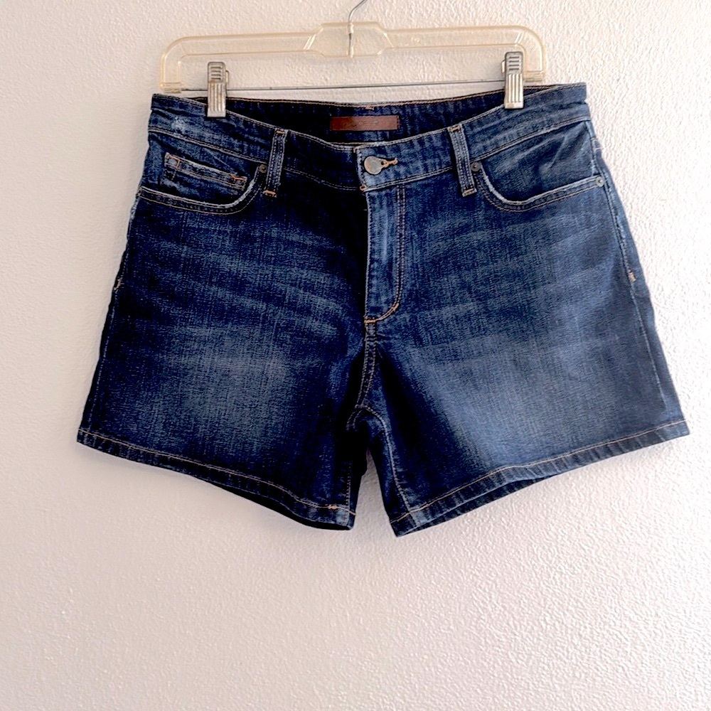 Joe's Jeans Classic Indigo Denim size 30.